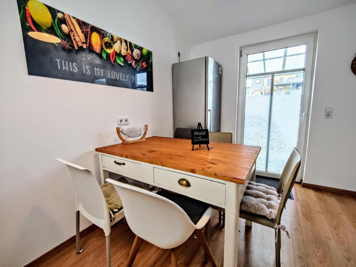 Yourfavoritebed 100M2 Designwohnung Mit Vollausstattung Plauen Exterior foto