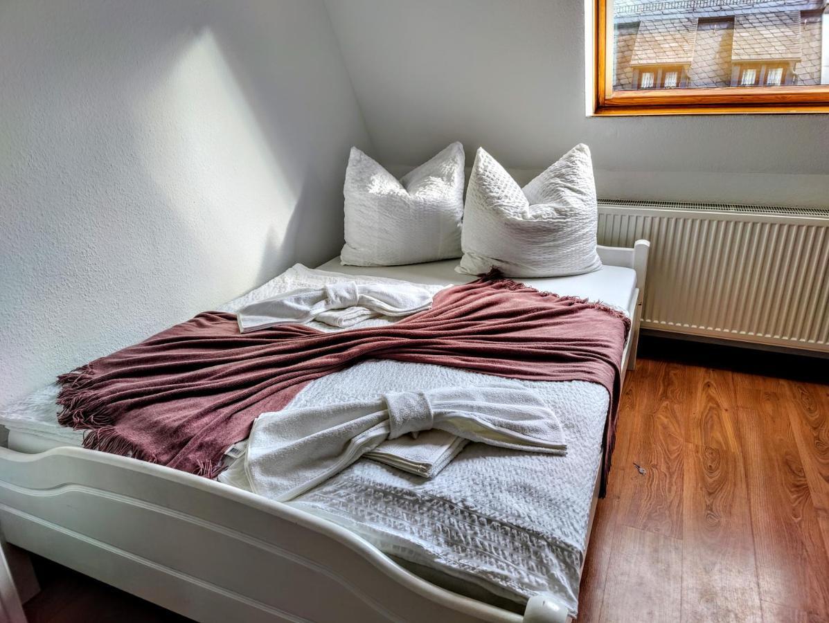 Yourfavoritebed 100M2 Designwohnung Mit Vollausstattung Plauen Exterior foto